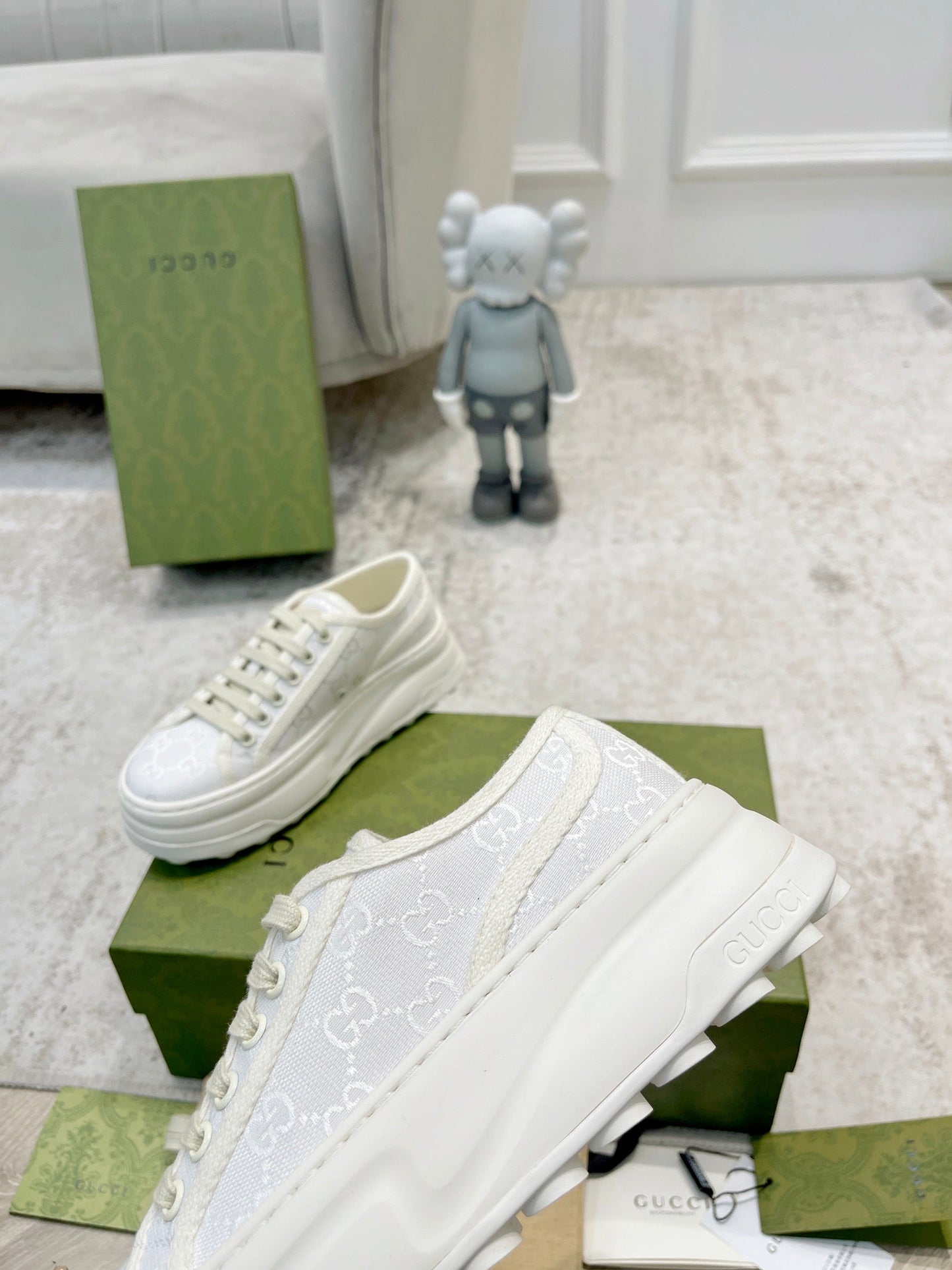 Gucci And Ebony GG Canvas White