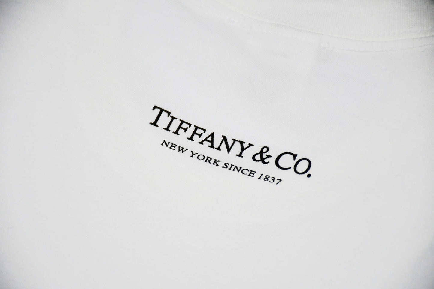 Camiseta Supreme X Tiffany