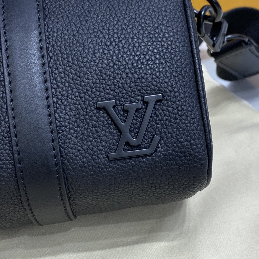 Lv Keepall XS Black