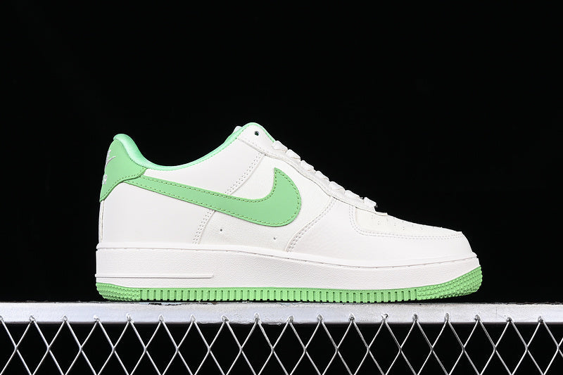 Nike Air Force 1 '07 White Green