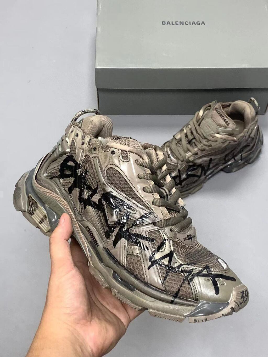 Balenciaga Runner Grafitti Sneakers (Pronta entrega)