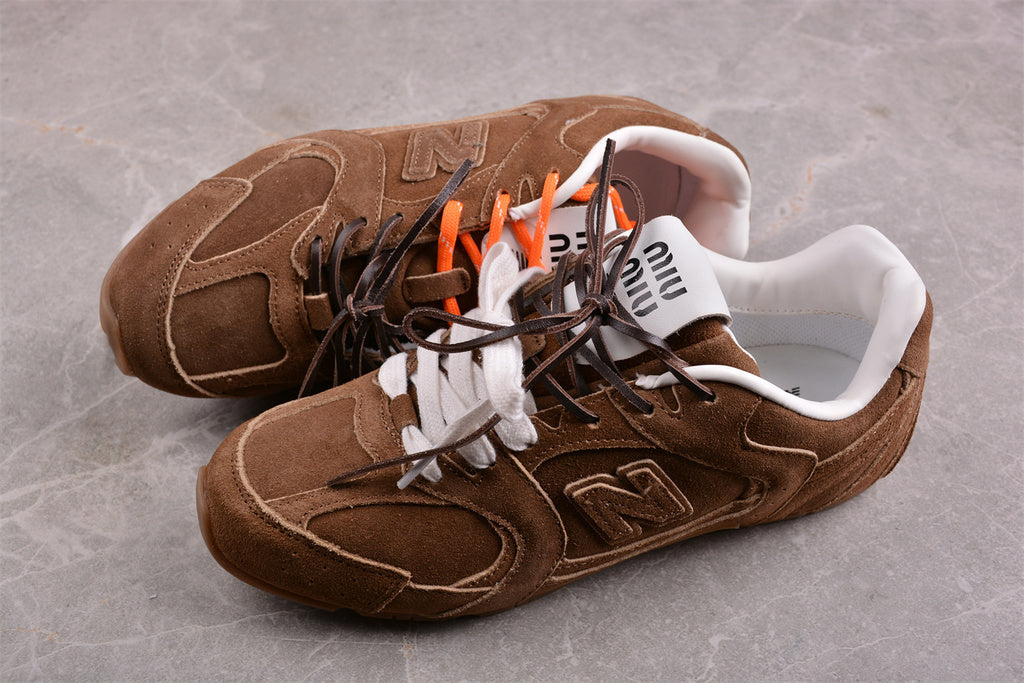 New Balance 530 SL Miu Miu Cinnamon (Pronta entrega)