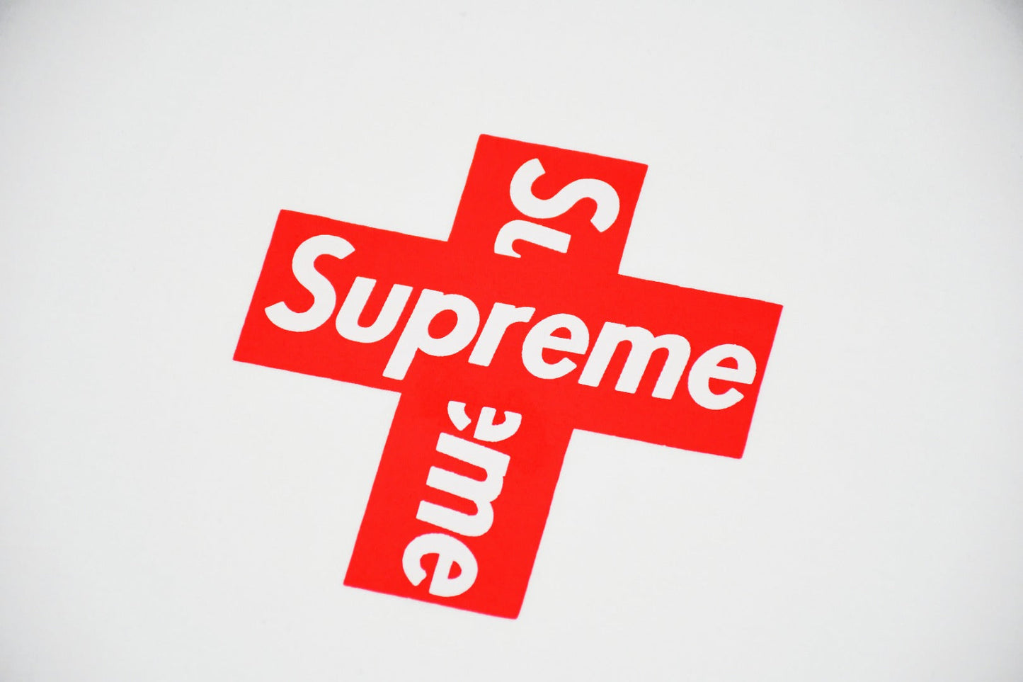 Camiseta Supreme Cross Box