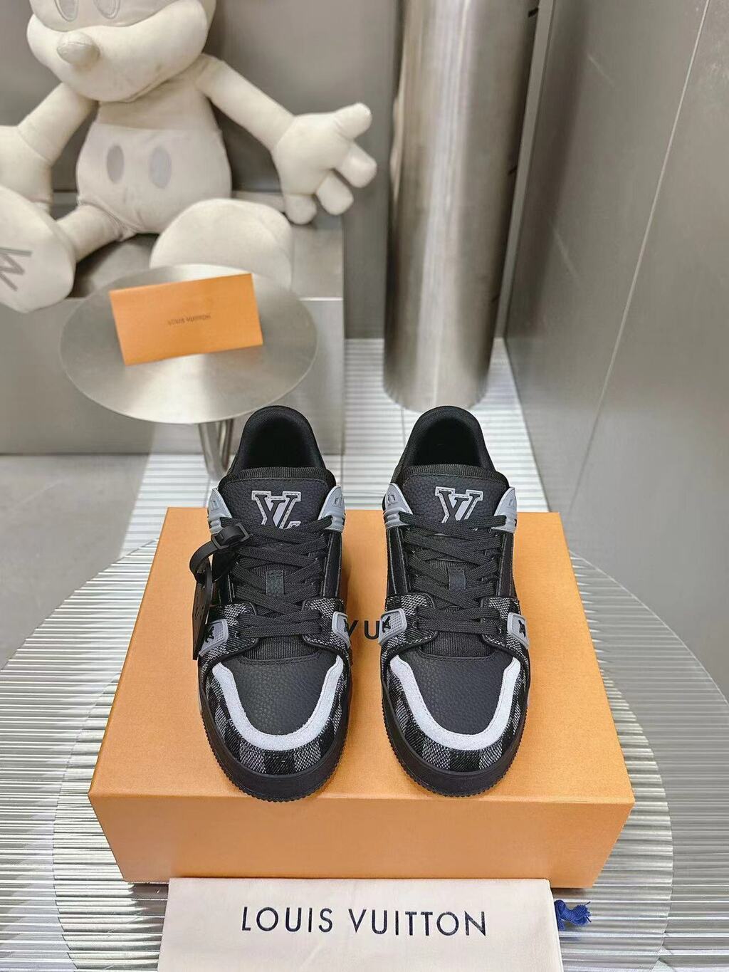 Lv Trainer Damier Black/Grey