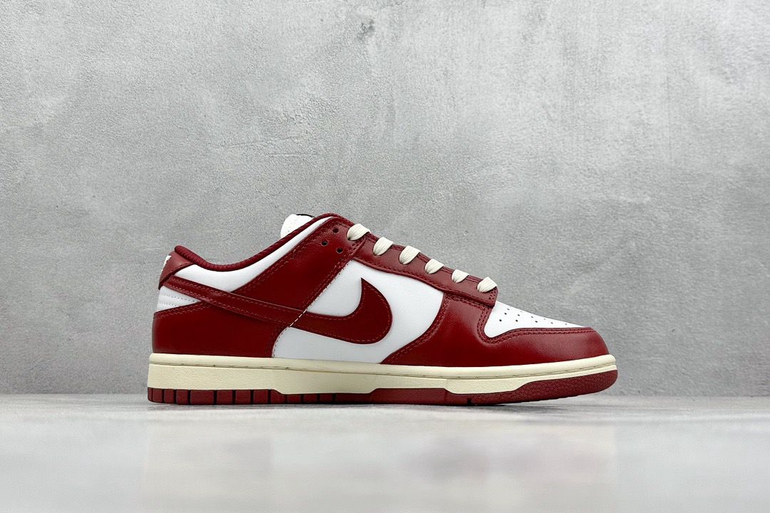 Nike Dunk Low PRM Vintage Team Red