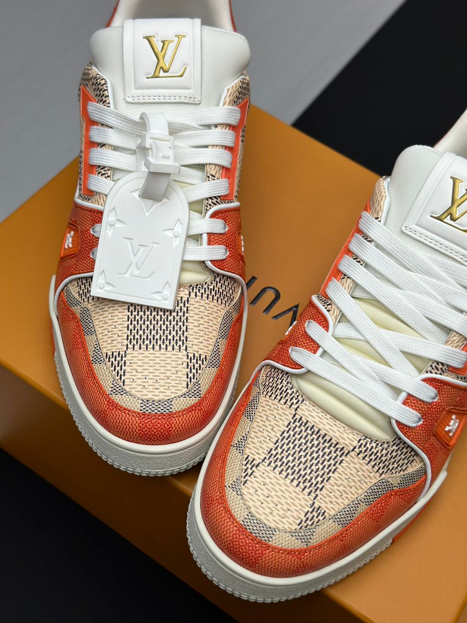 Lv Trainer Damier White Orange