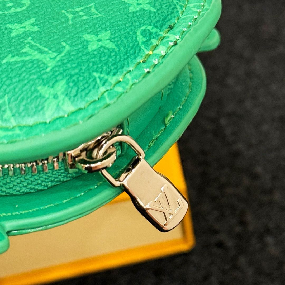 Chaveiro Bag Charm LV Crab Green