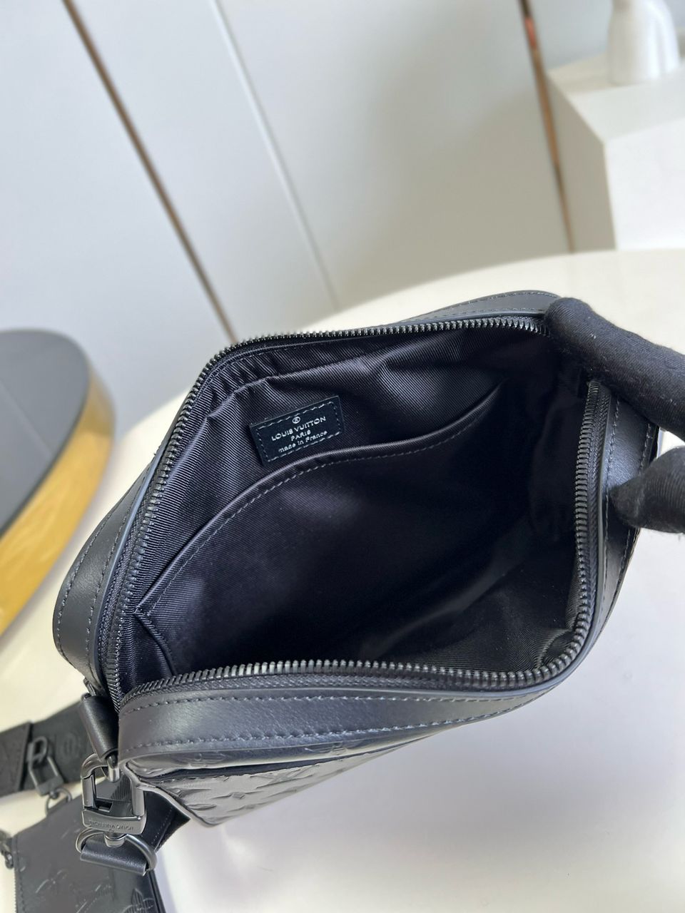 Lv Duo Messenger Black