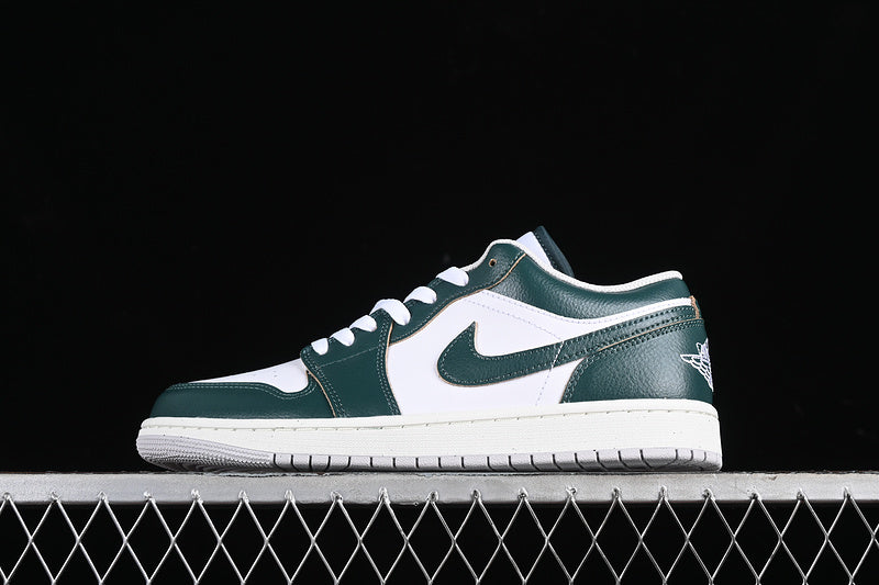 Jordan 1 Low SE Oxidized Green