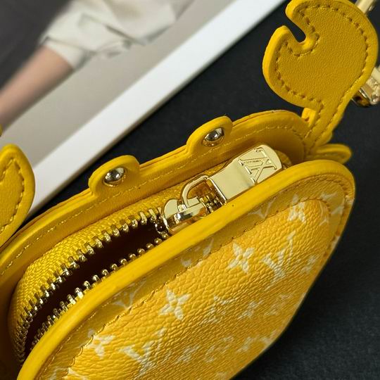 Chaveiro Bag Charm LV Crab Yellow