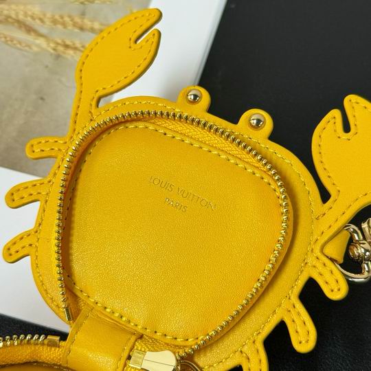 Chaveiro Bag Charm LV Crab Yellow