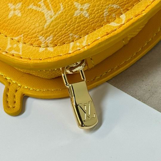 Chaveiro Bag Charm LV Crab Yellow