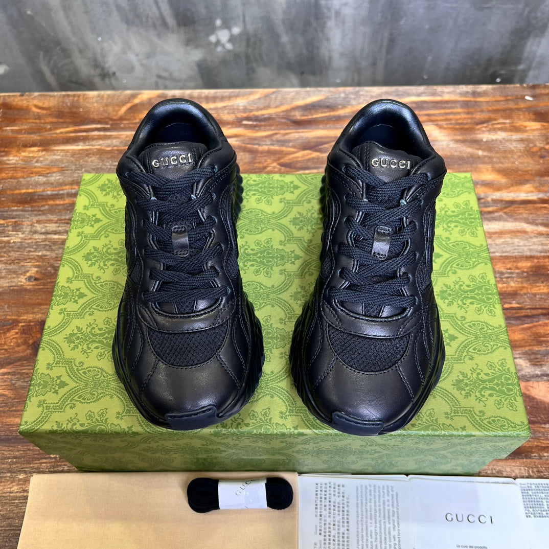 Men's Gucci Ripple trainer in black leather