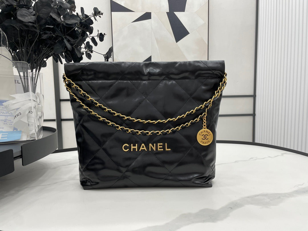 Chanel Hobo 22 Quilted Black