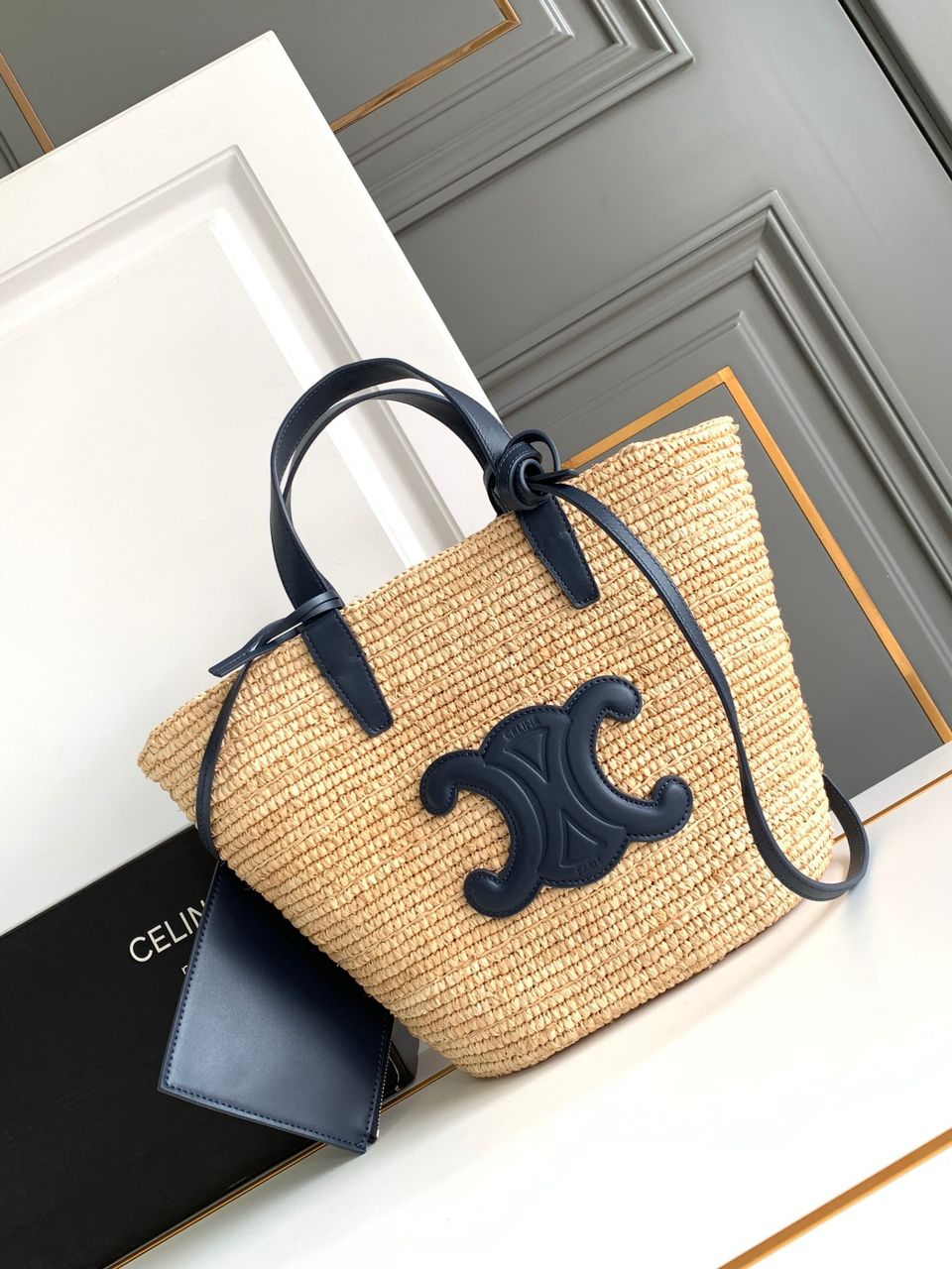 Bolsa CELINE Medium supple panier in raffia and calfskin