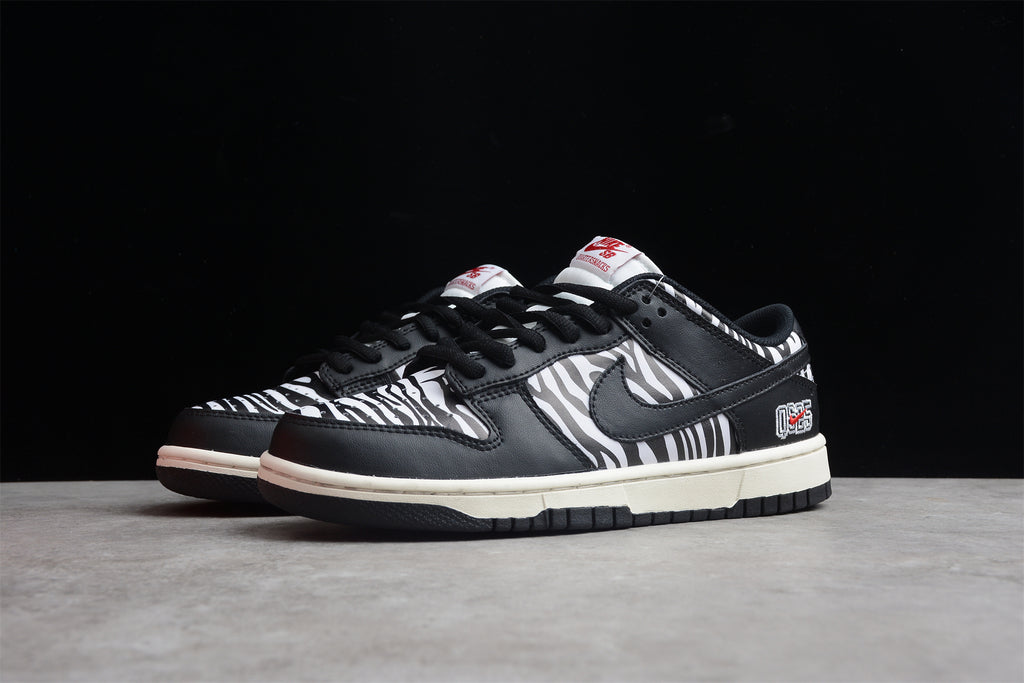 Nike SB Dunk Low OG QS Quartersnacks Zebra DM3510-001