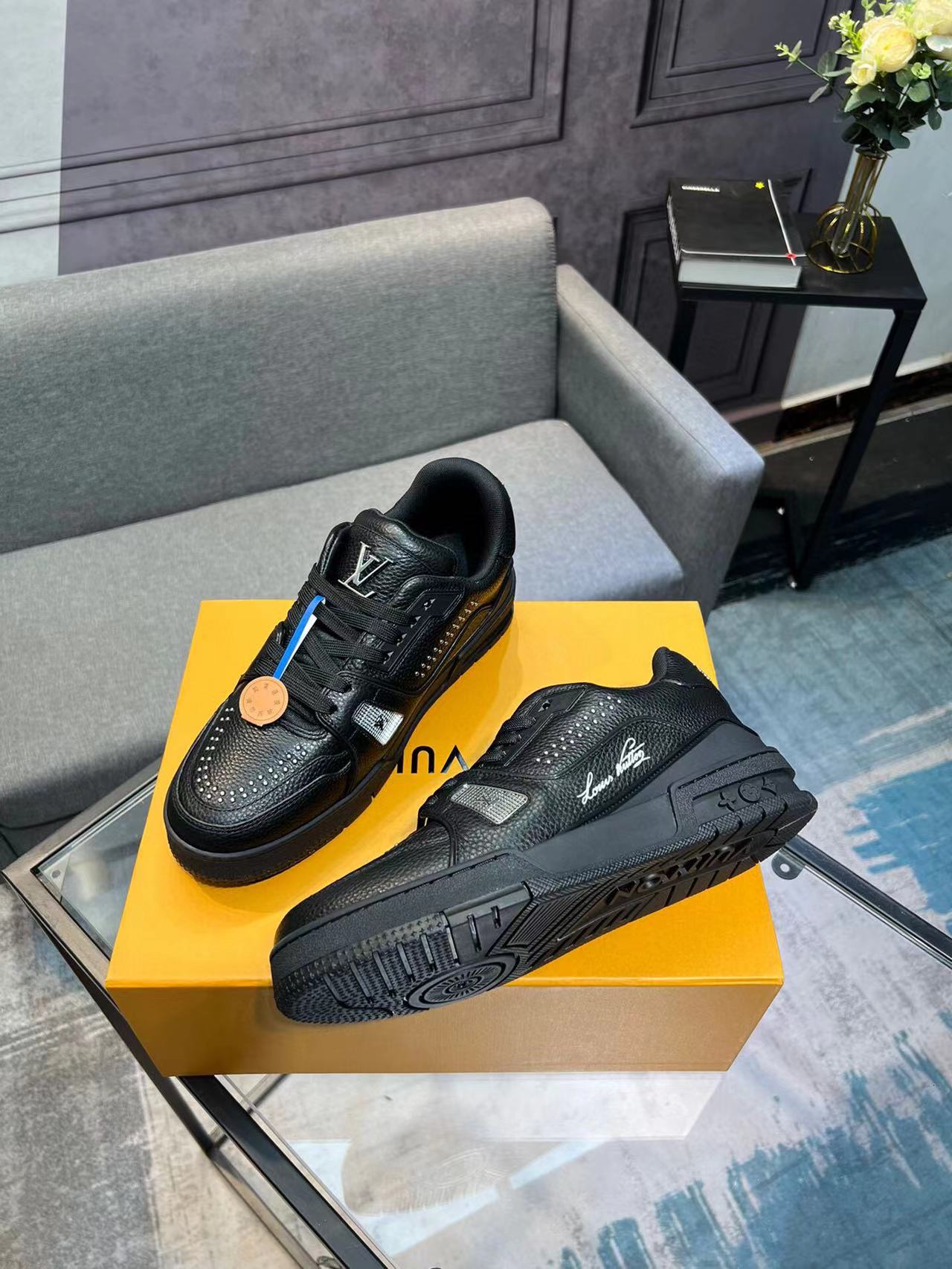 Louis Vuitton LV Trainer Black