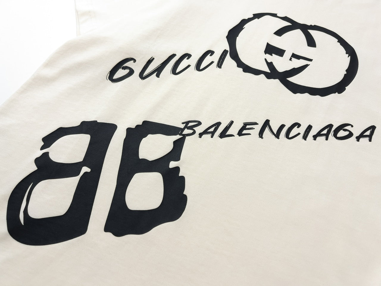 Camiseta Balenciaga X Gucci