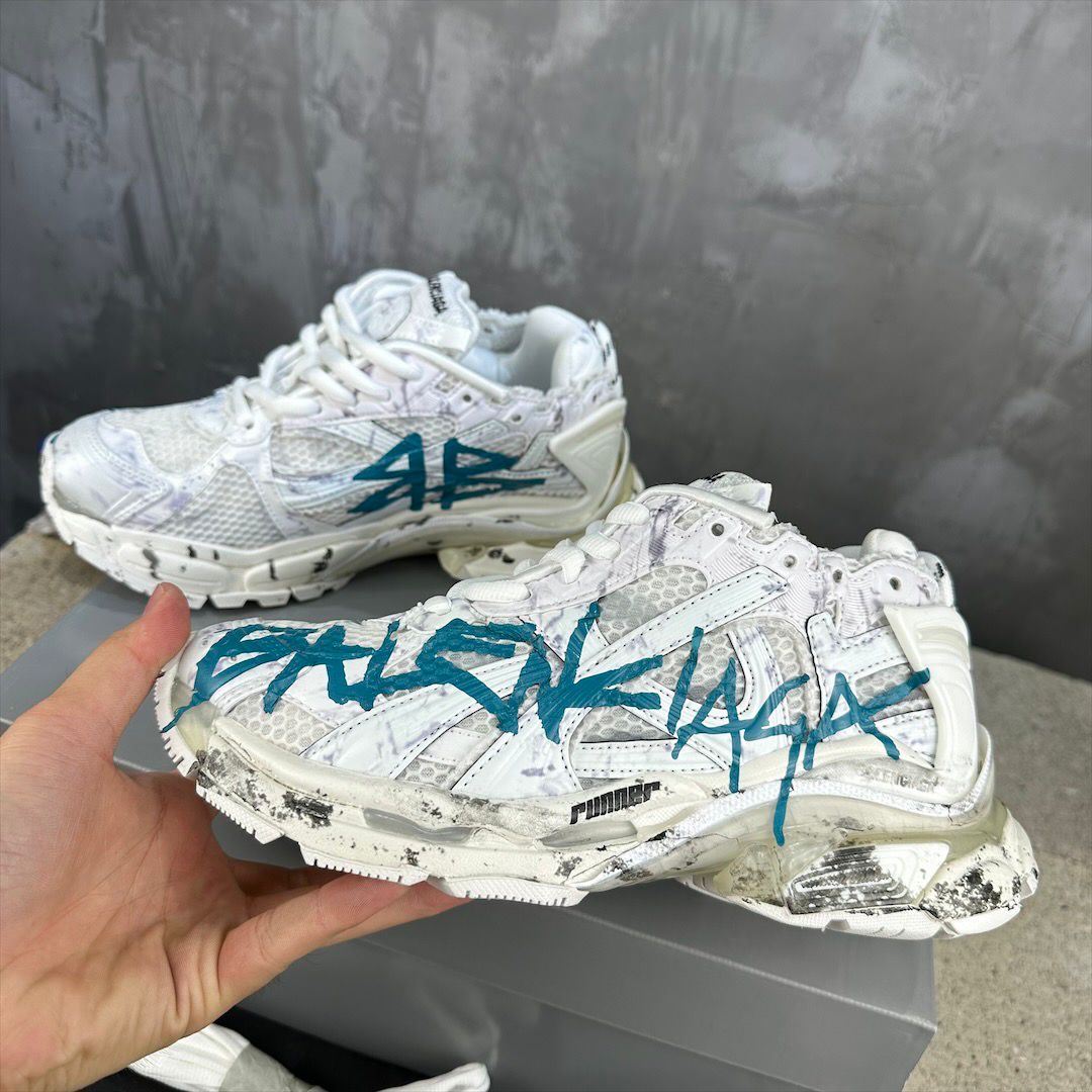 Balenciaga Runner Grafitti Sneakers