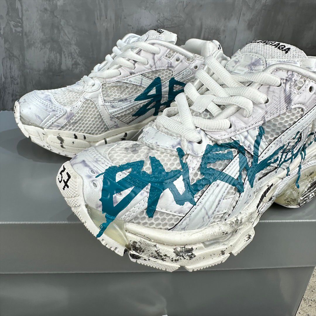 Balenciaga Runner Grafitti Sneakers