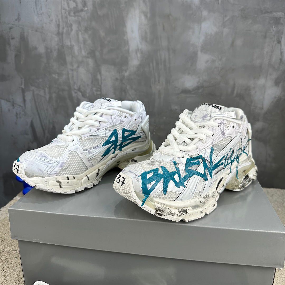 Balenciaga Runner Grafitti Sneakers