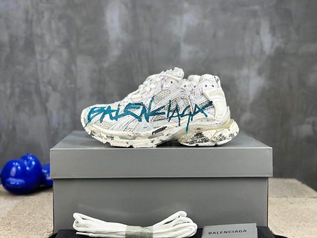 Balenciaga Runner Grafitti Sneakers