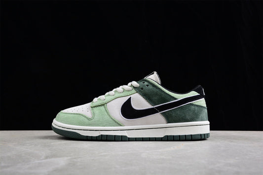 Nike SB Dunk Low "Steamboy OST" Otomo Katsuhiro LF0068-00