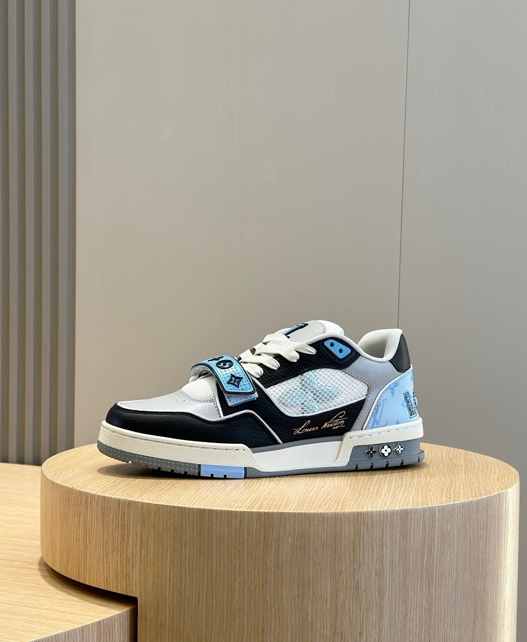 Louis Vuitton Trainer Velcro Blue White ( Pronta entrega )