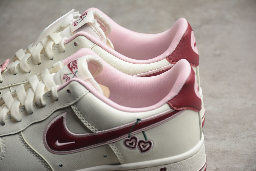 NIKE AIR FORCE 1 Low Valentine's Day FD4616-161