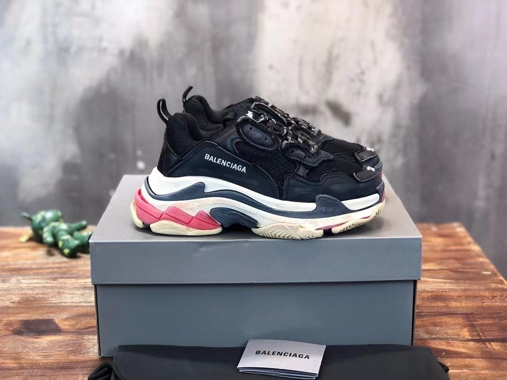 BALENCIAGA TRIPLE S