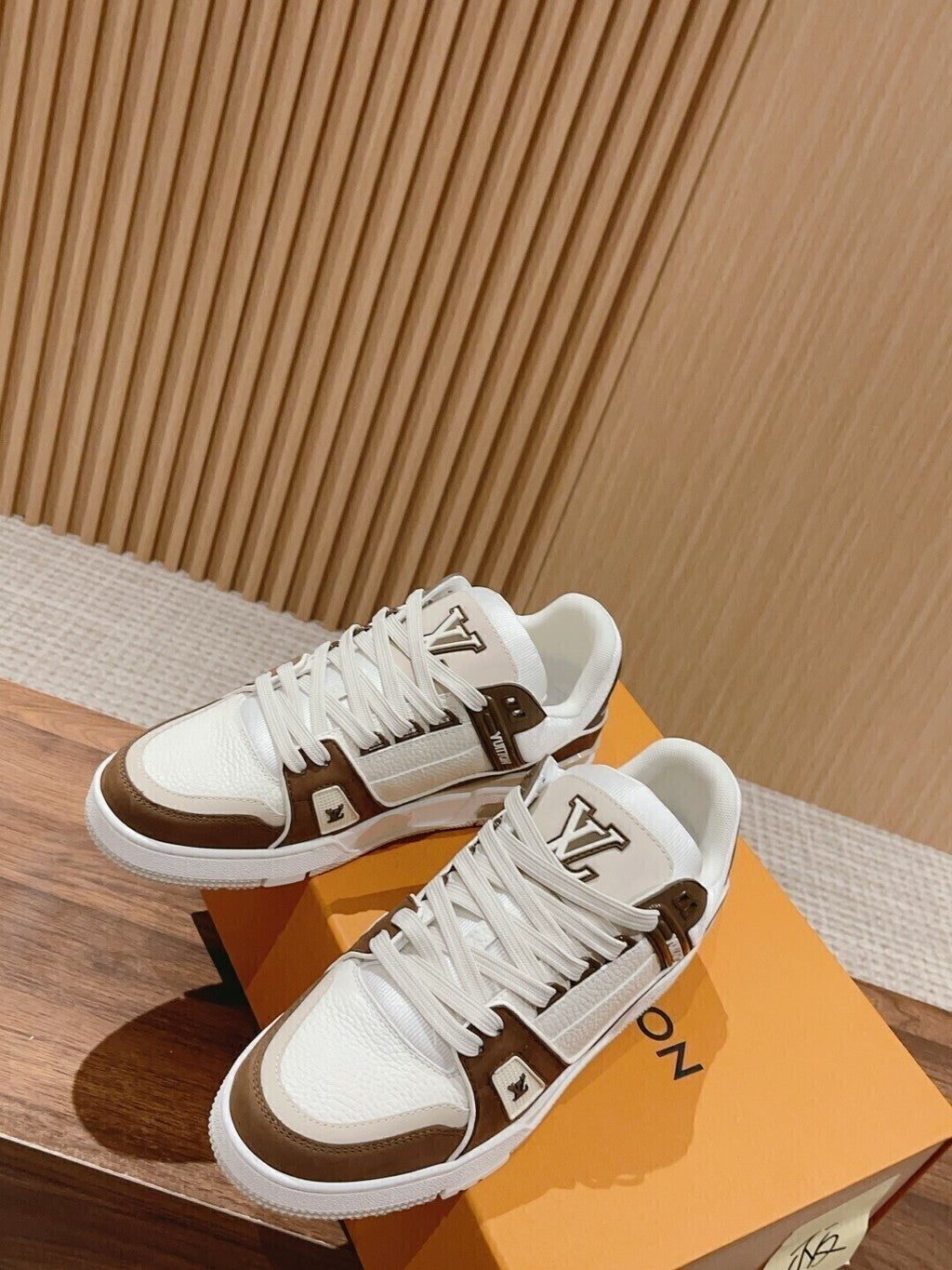 Louis Vuitton Trainer White Brown