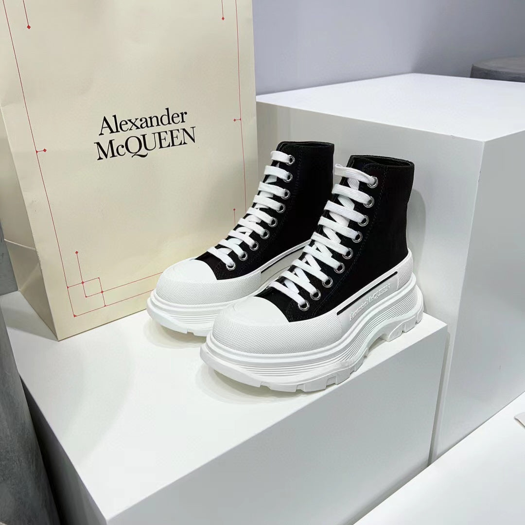 Alexander McQueen  cano alto Tread slick