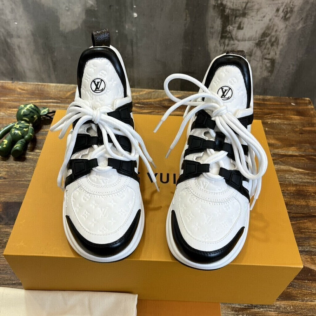 Archlight Trainer Monogram White Black