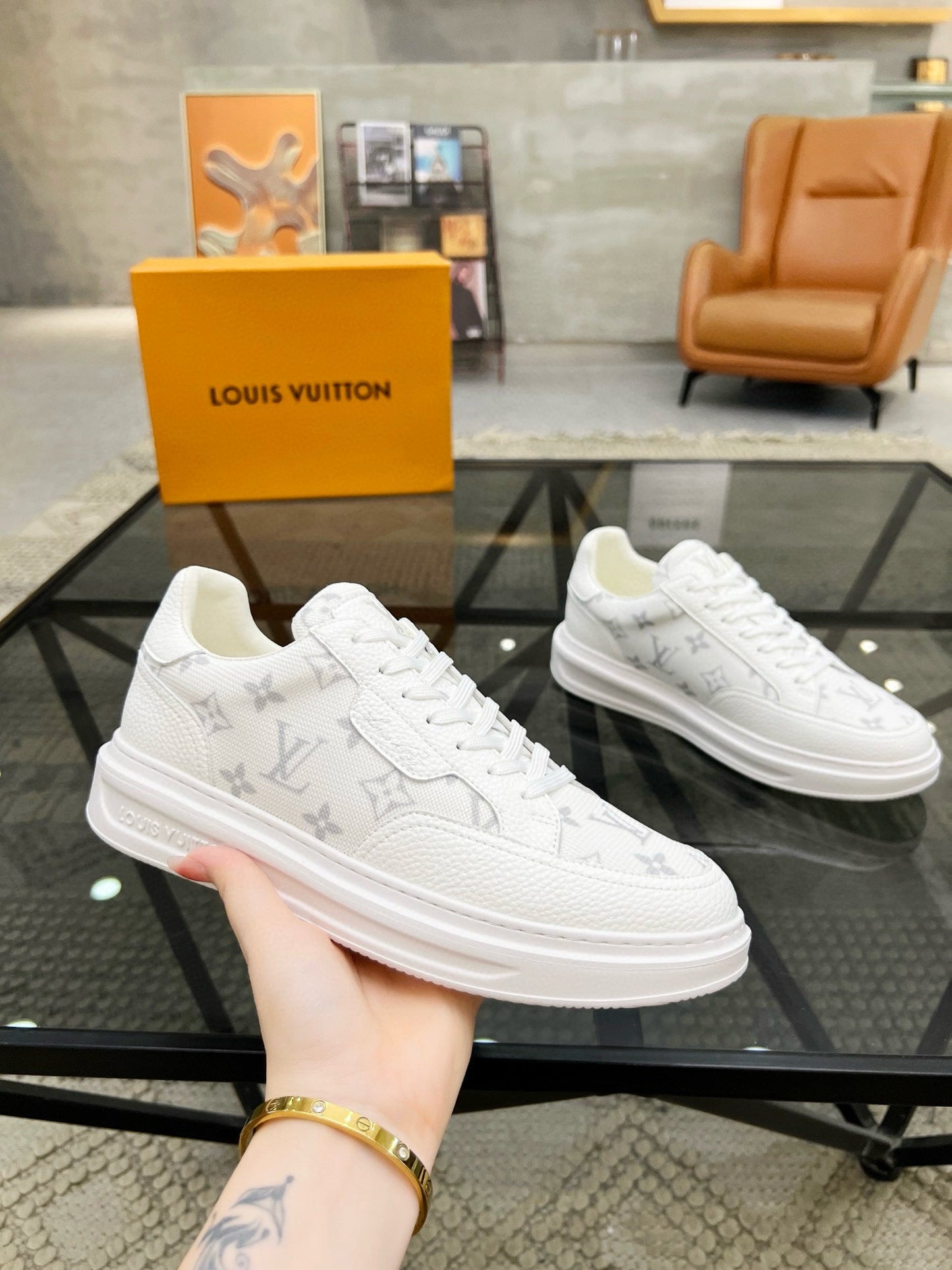 Beverly Hills Louis vuitton