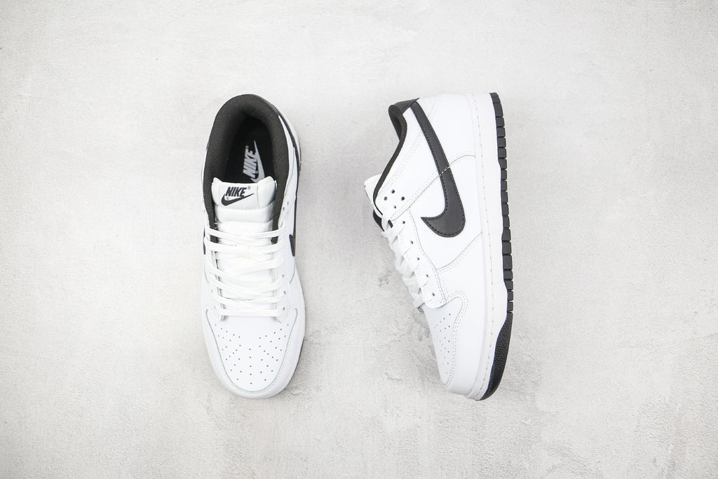 NIKE DUNK LOW BRANCO PRETO