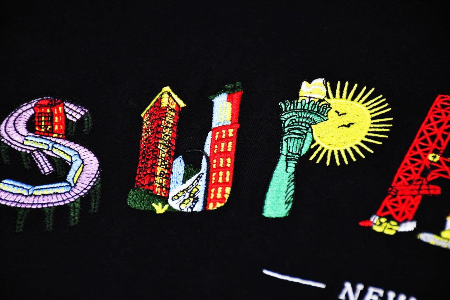 Camiseta Supreme City Arc