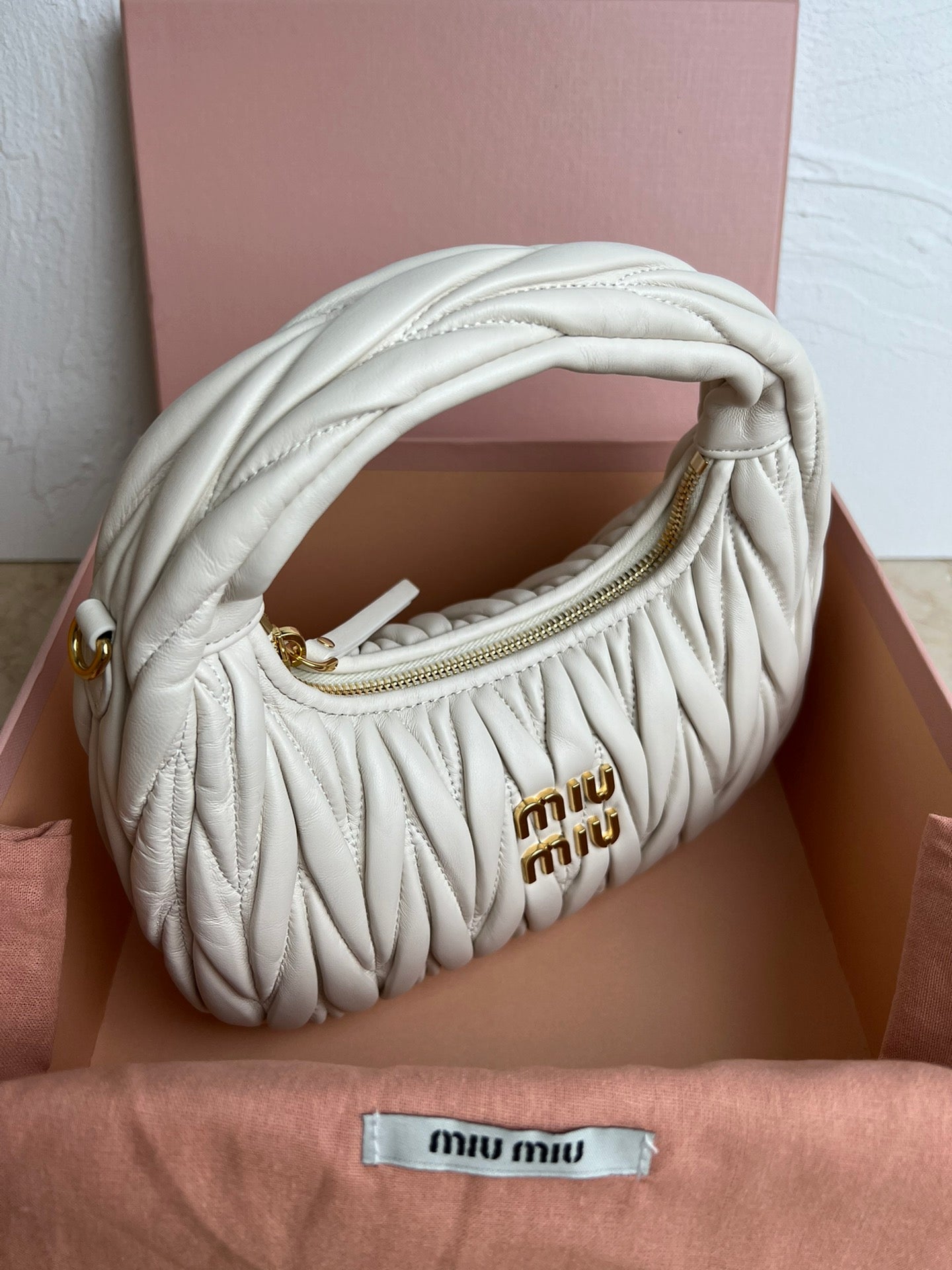 BOLSA Miu Miu Wander Matelasse Nappa Leather Hobo Bag