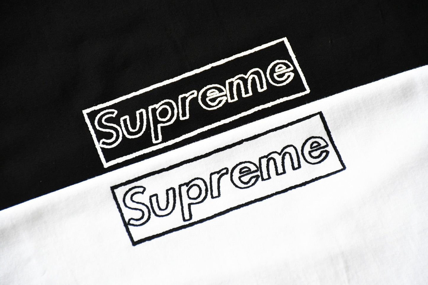 Camiseta Supreme WEEK 18 X KAWS