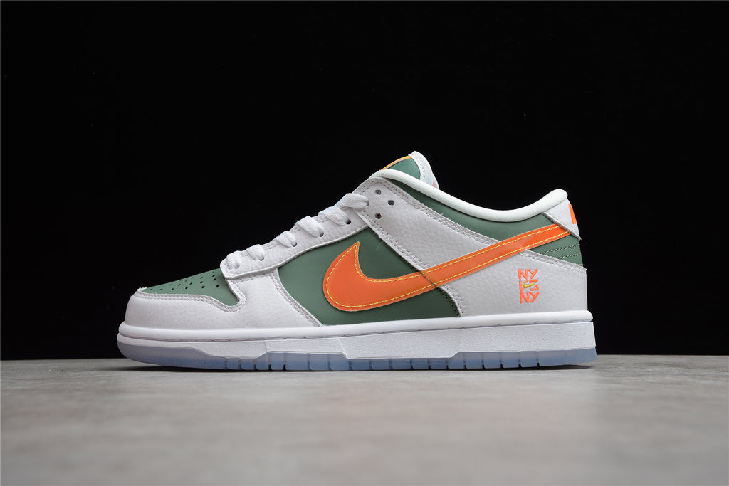 Nike Dunk Low SE NY vs. NY DN2489-300