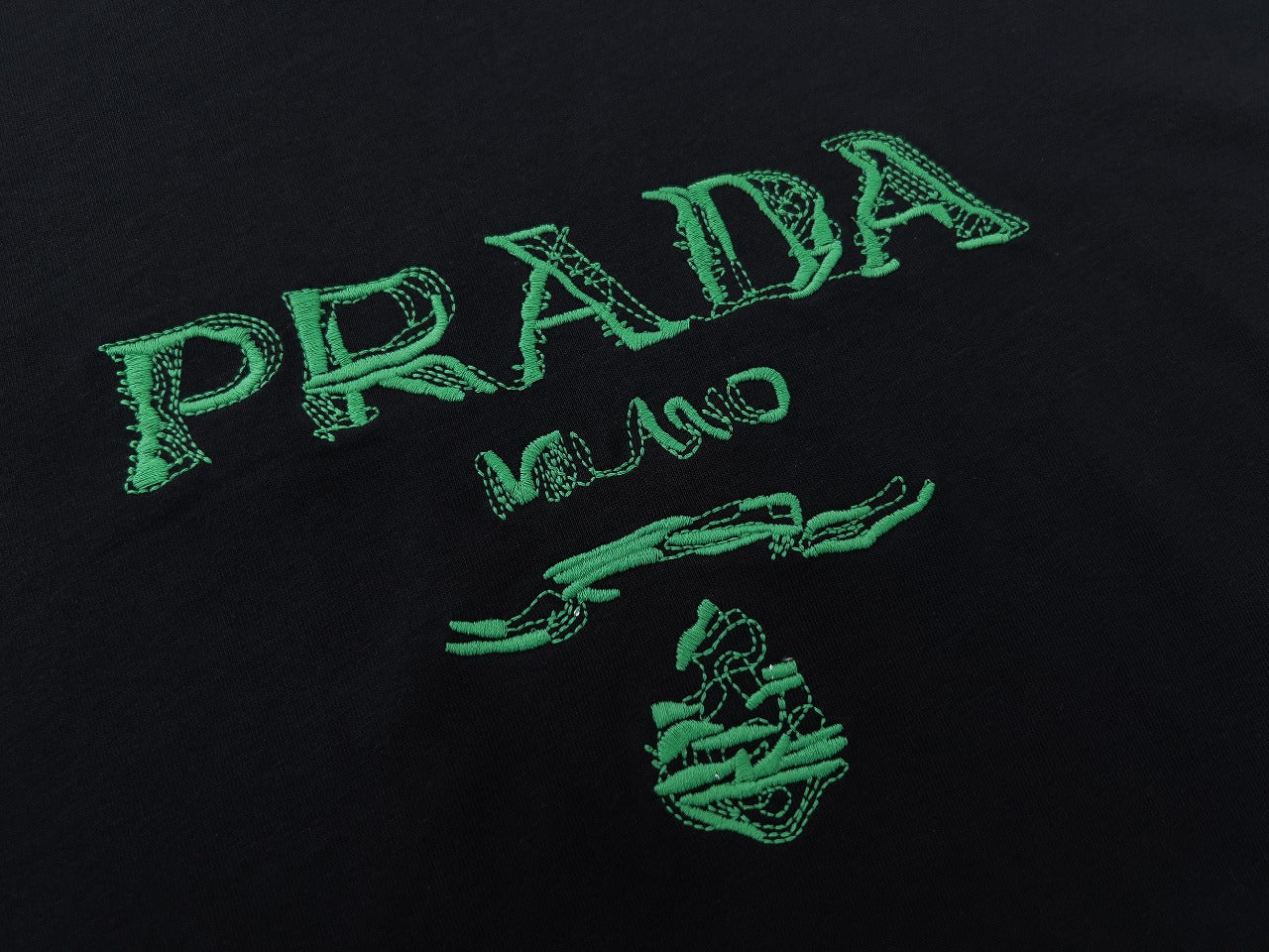 Camiseta Prada