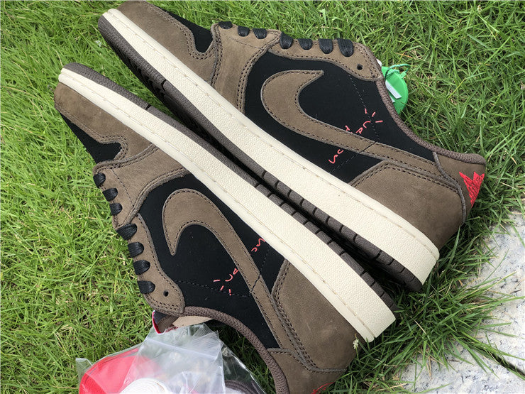 Jordan 1 Retro Low OG SP Travis Scott Dark Mocha CQ4277-001