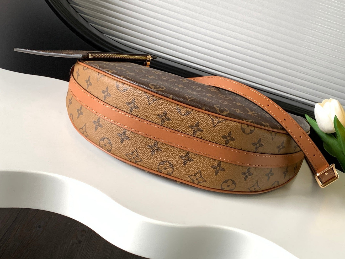 Bolsa Hobo Loop Monogram Louis Vuitton