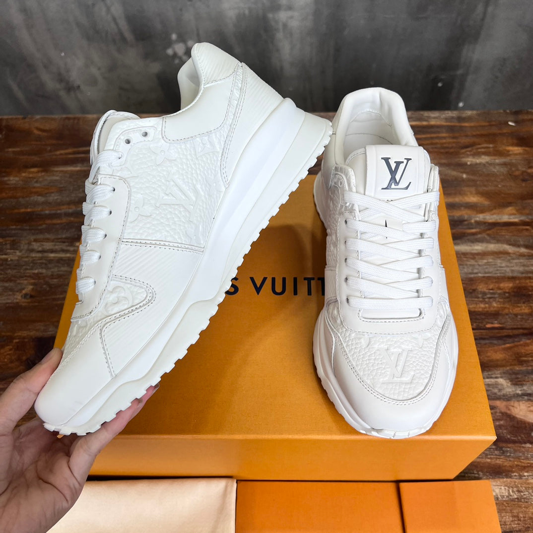 LOUIS VUITTON  Run Away White