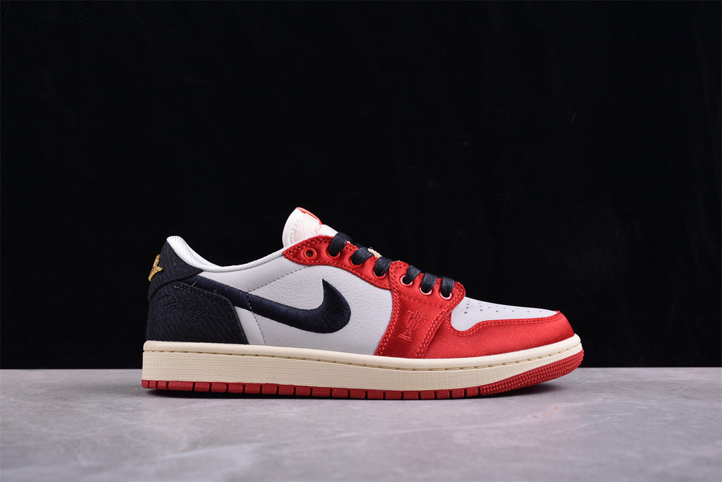 Jordan 1 Retro Low OG Trophy Room Away FN0432-100