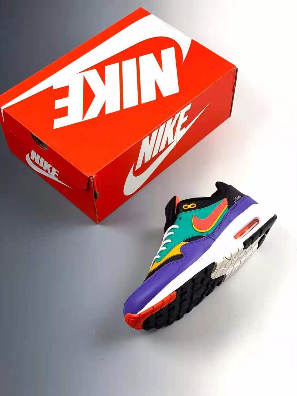 Nike Air Max 1 Windbreaker AO1021-023