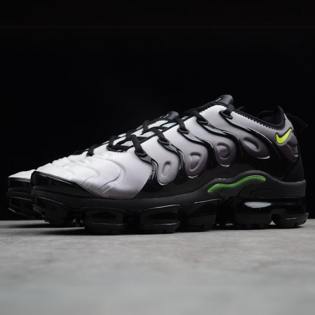 Nike Air VaporMax Plus Black Volt 924453-009