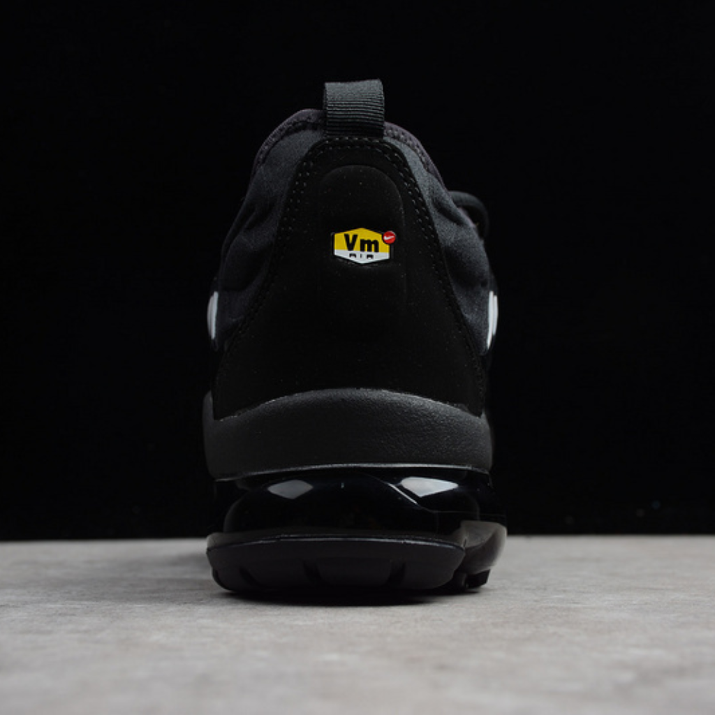 Nike Air Vapor Max Plus Triple Black 924453-004