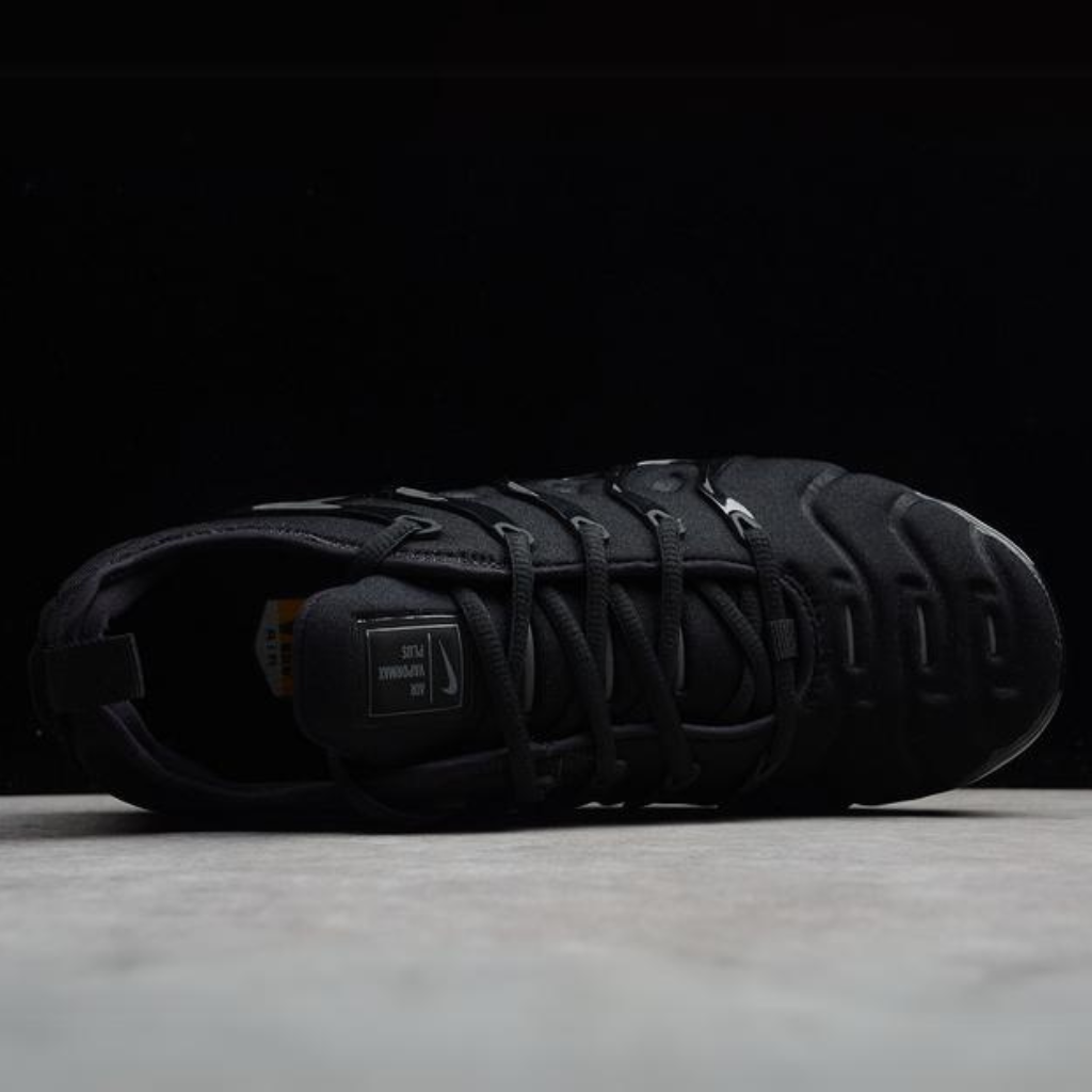 Nike Air Vapor Max Plus Triple Black 924453-004