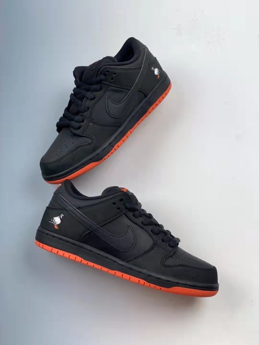 Nike SB Dunk Low Black Pigeon 883232 008